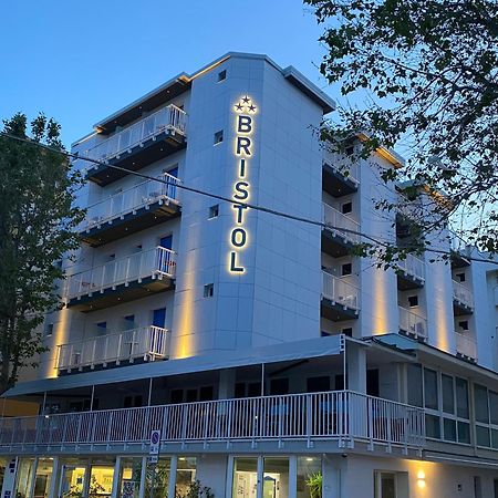 Hotel Bristol 米萨诺阿德里亚蒂科 外观 照片